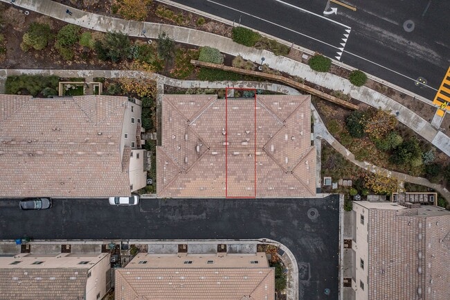 Building Photo - 232 Keeper