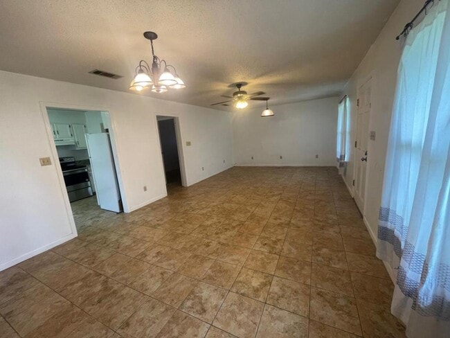 Building Photo - 1201 Western Ave