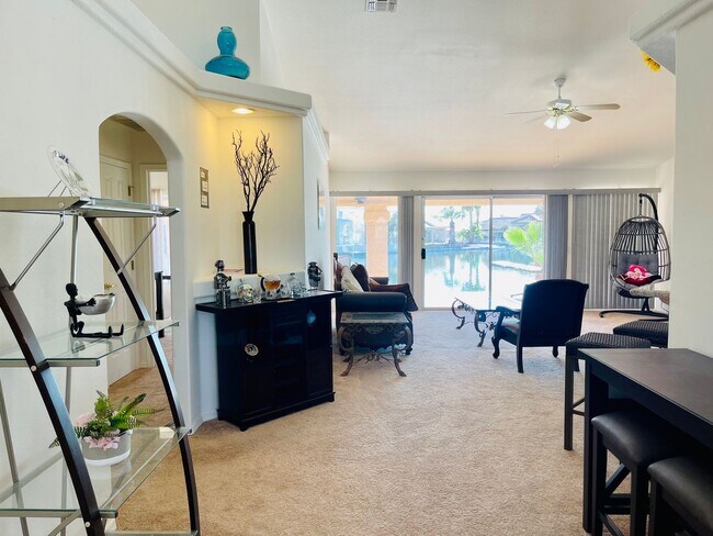 Building Photo - Fully Furnished Lakefront Short-Term Renta...