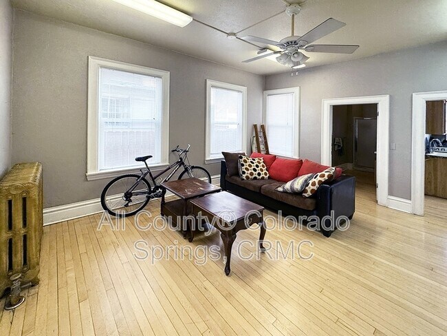 Building Photo - 815 N Nevada Ave