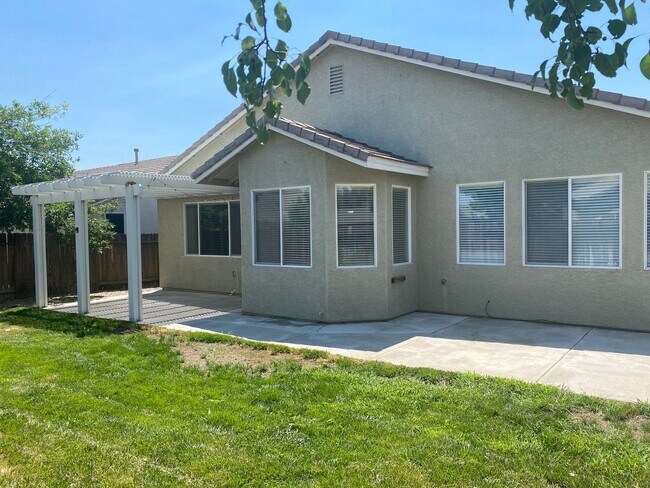 Building Photo - Single Story Home in South Reno