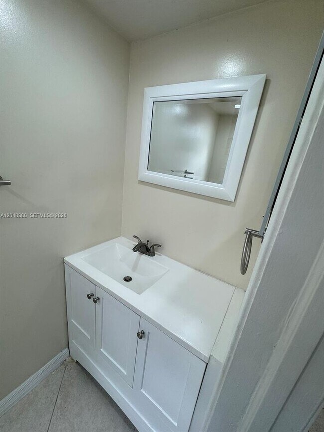 Building Photo - 3167 Coral Springs Dr