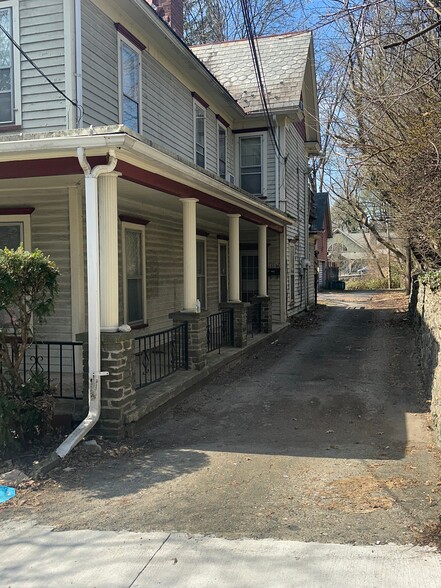 Building Photo - 113 N 6th St