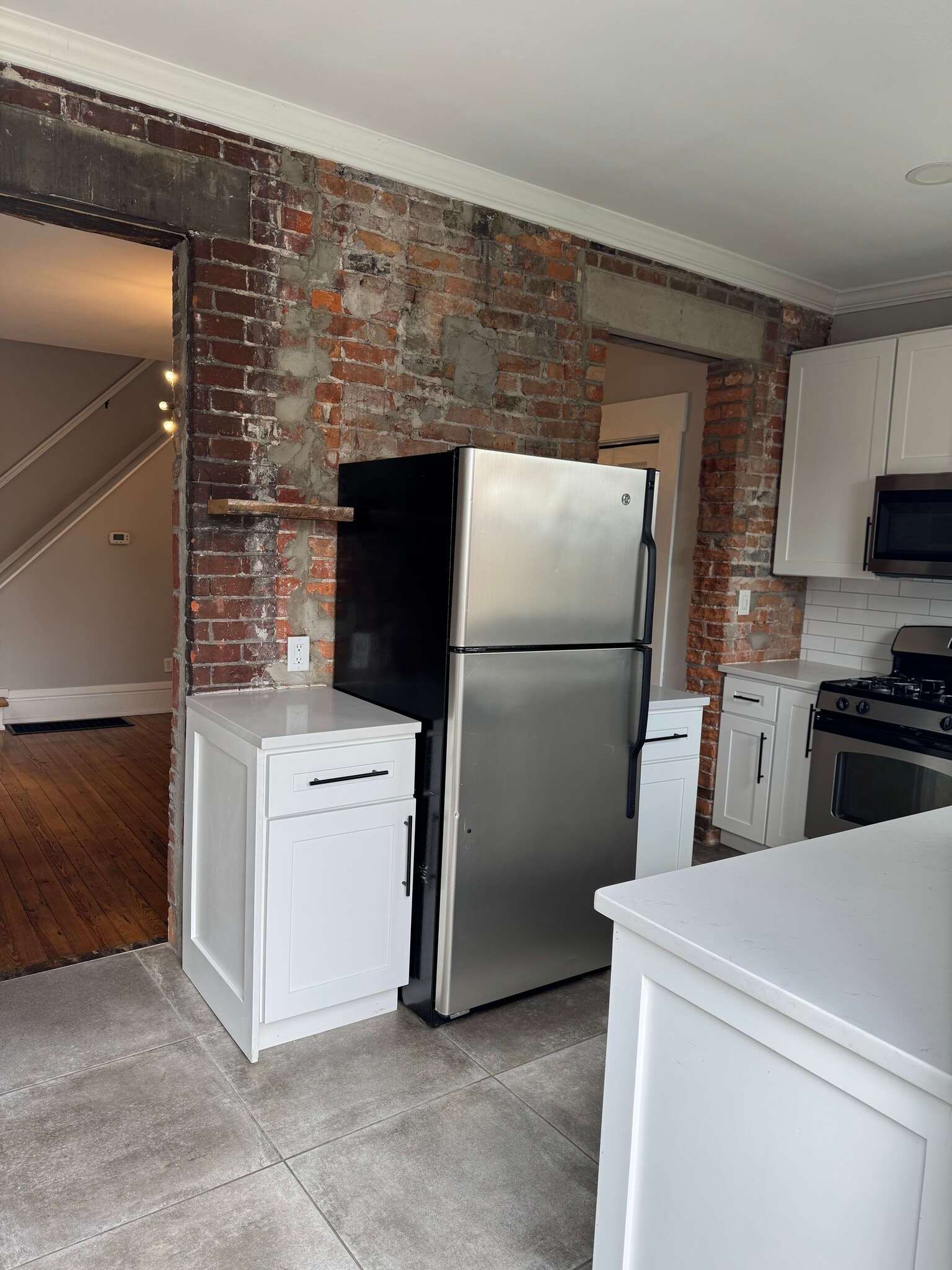 Kitchen - 396 W 1st Ave