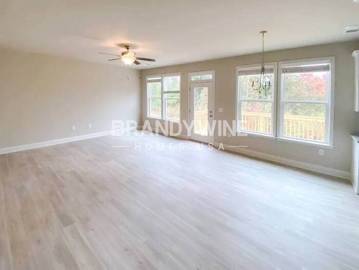 Building Photo - 1116 E Shoreview Rd