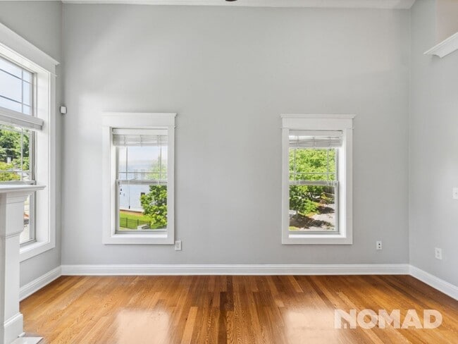 Building Photo - Cozy 2 Bedroom/2.5 Bath Townhome in Atlanta