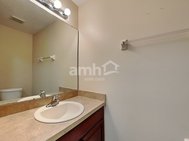 Building Photo - 2065 Home Again Rd