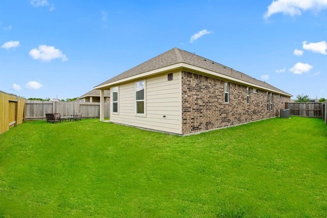 Building Photo - 1234 Lone Pine Dr