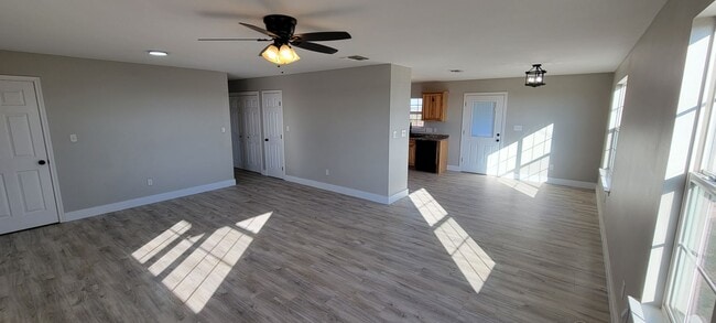 Building Photo - Spacious Two Bedroom home - Country Settin...