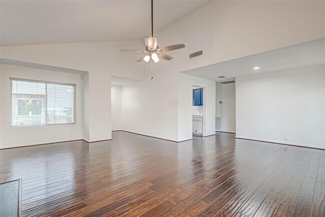 Building Photo - 1502 Prairie Grove Dr