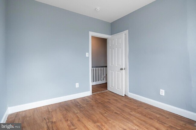 Building Photo - 851 S 57th St