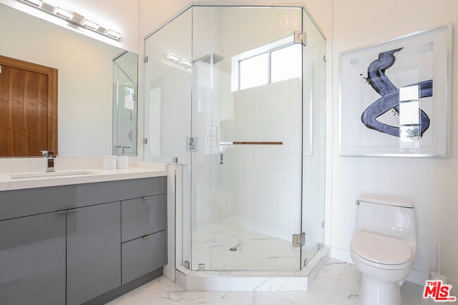 Building Photo - 912 N Crescent Heights Blvd