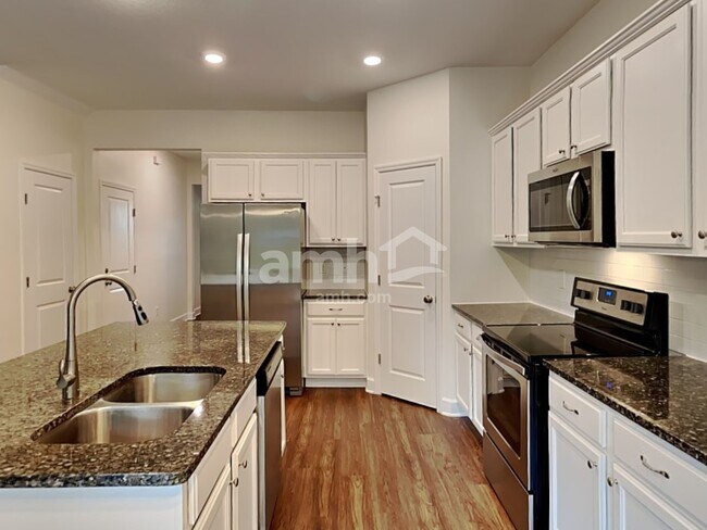 Building Photo - 221 Crestrun Loop