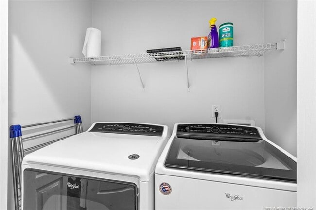 Building Photo - 1321 Braybrooke Pl