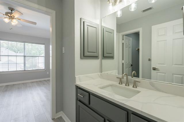 Building Photo - 7728 Saragosa Creek Dr