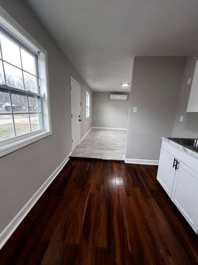 Building Photo - 3927 Dearborn St