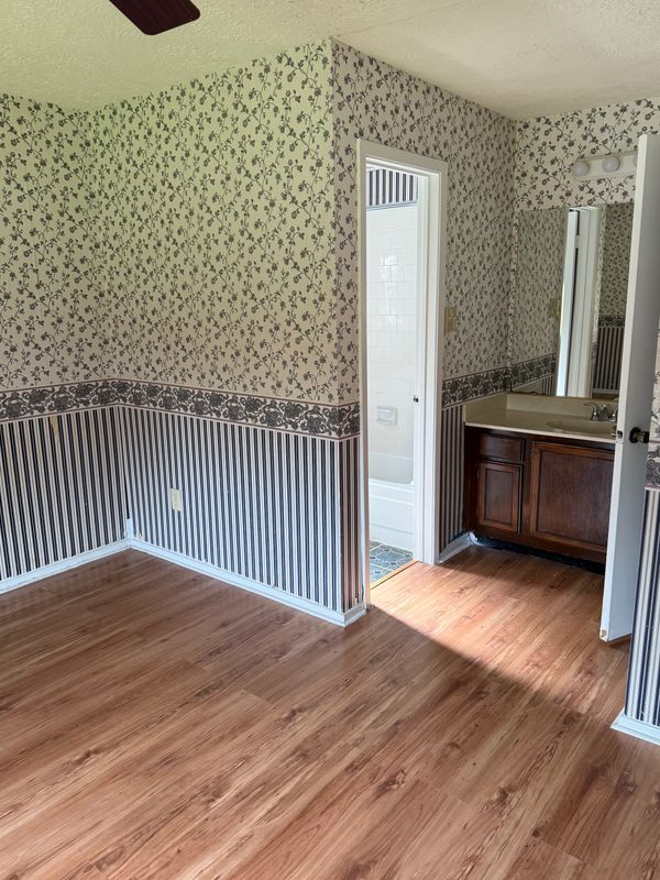 Building Photo - 5613 Countryaire