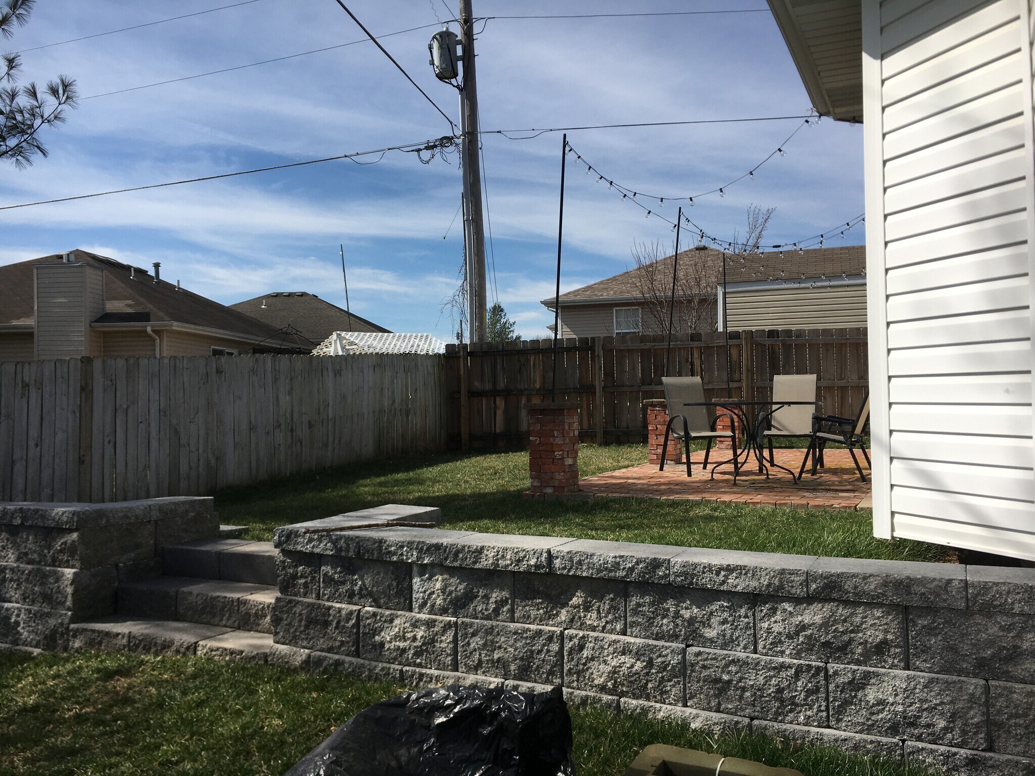 Building Photo - 850 W Hickory Nut Ct
