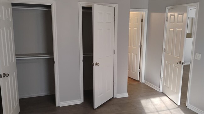 Building Photo - 281 Graystone Cir