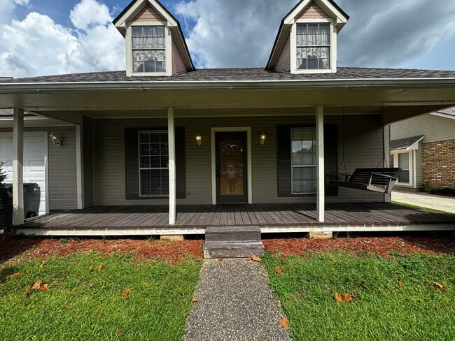 Building Photo - 1729 Tallwood Dr