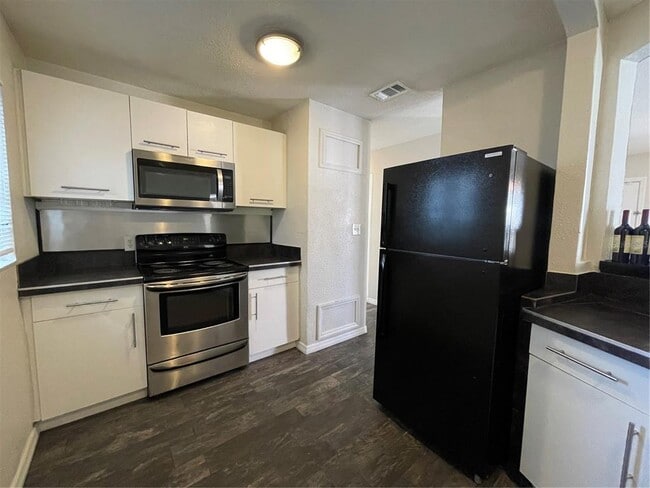 Building Photo - 1311 W Lemon St