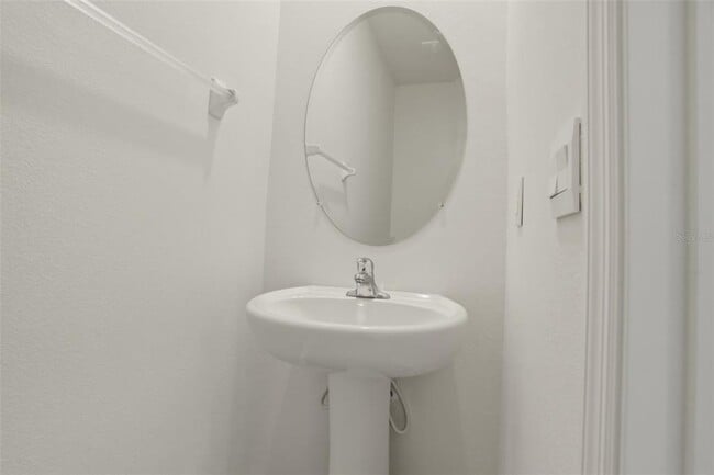 Building Photo - 5323 Dragonfly Dr