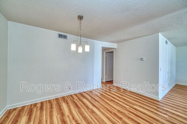 Building Photo - 4690 Williams Rd