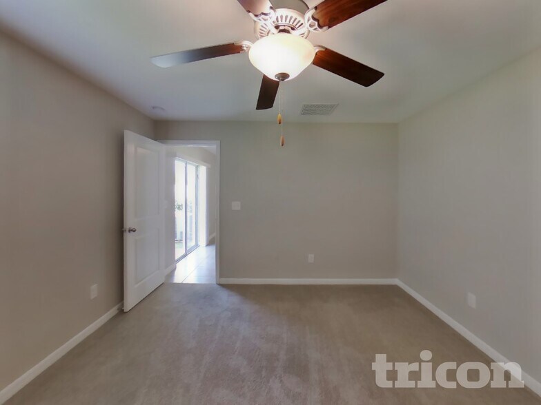 Building Photo - 17235 White Mangrove Dr