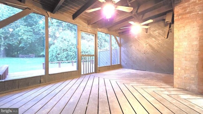 Building Photo - 25 Village Dr