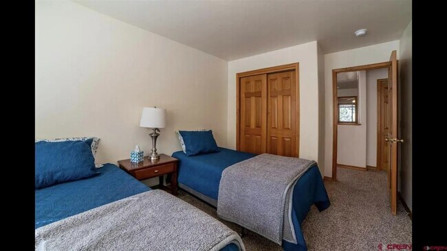 Building Photo - 209 Jenkins Ranch Rd