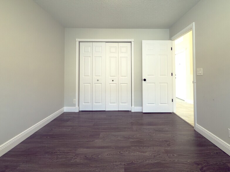 Building Photo - 12204 Sunset Point Cir