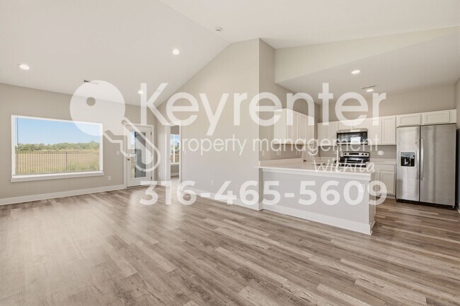 Building Photo - 16221 W Ike Ct