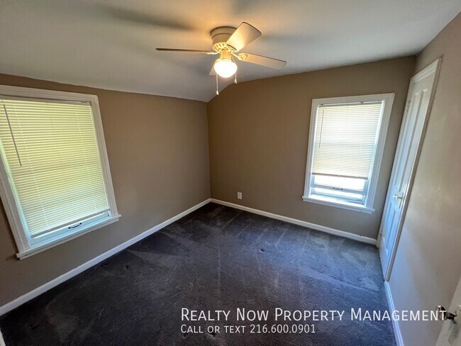 Building Photo - 3402 Westbury Rd