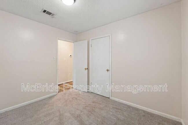 Building Photo - 3506 Gardenbrook Dr