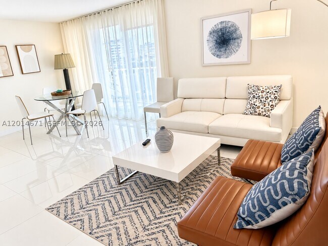 Building Photo - 6917 Collins Ave