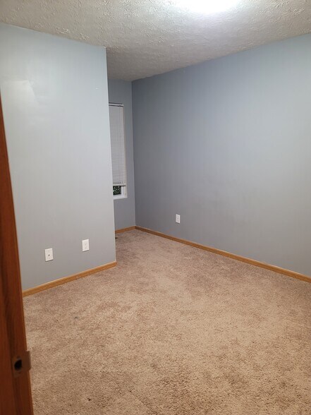 Building Photo - 73 BB Way