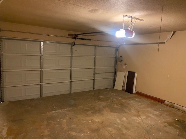 Building Photo - 6017 Hillcrest Dr