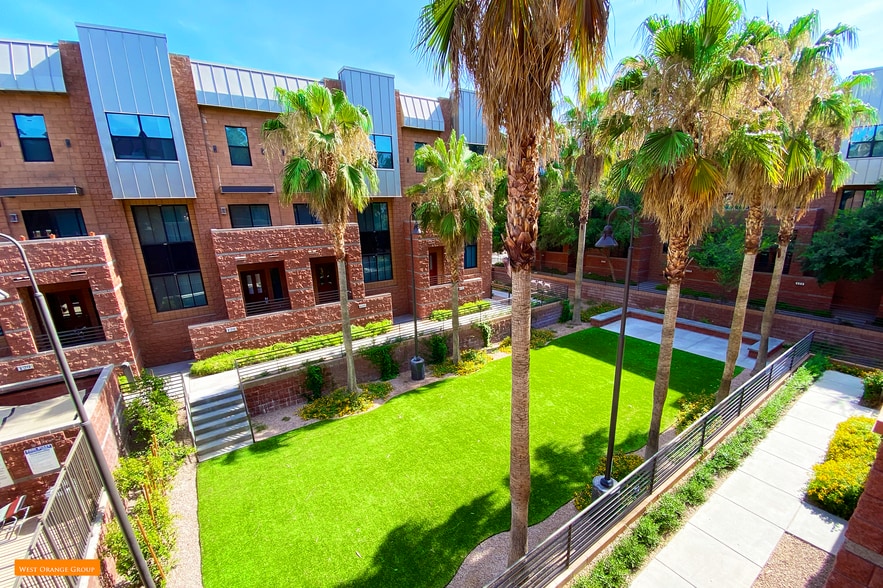 Green View - 330 S Farmer Ave