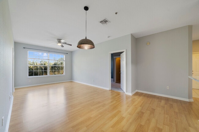 Building Photo - 6214 Stevenson Dr