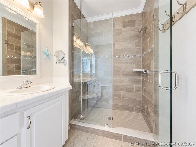 Building Photo - 252 NE Ebbtide Way