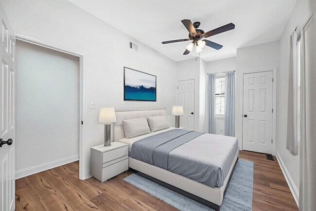 Building Photo - 12 Broadway St