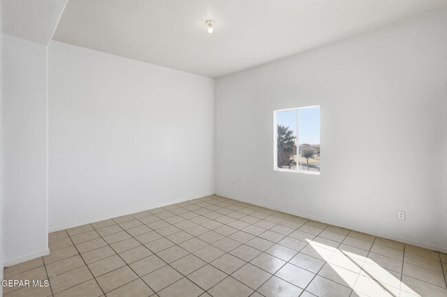 Building Photo - 13113 Violeta Ln
