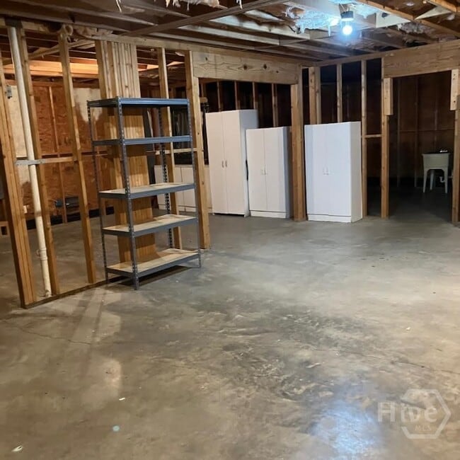Building Photo - 186 Sterling Woods Dr