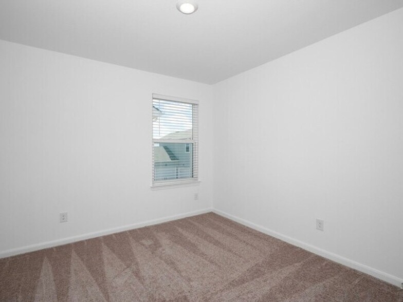 Building Photo - 10826 Emerick St