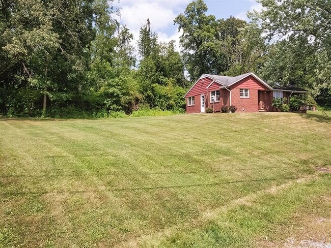 Building Photo - 2977 Chautauqua Dr