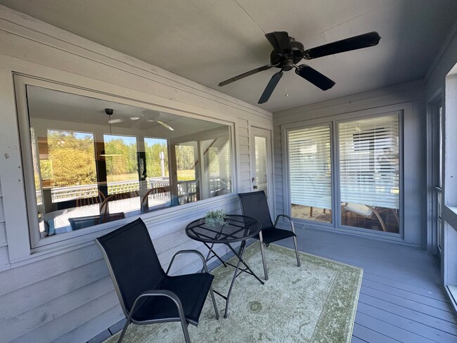 Building Photo - Furnished Townhome with Water Views and Boat Slip!