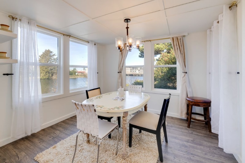 Building Photo - 414 S Holladay Dr