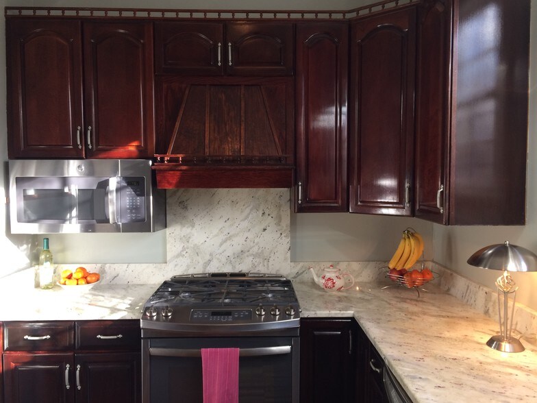 GOURMET KITCHEN - 400 Millaudon St