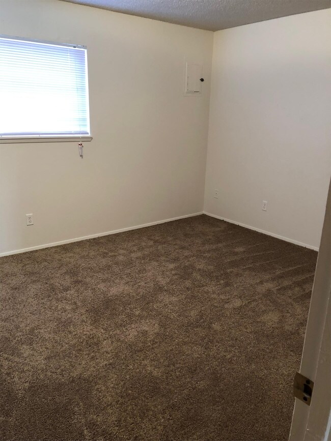 Building Photo - 12625 SW Colony Ln