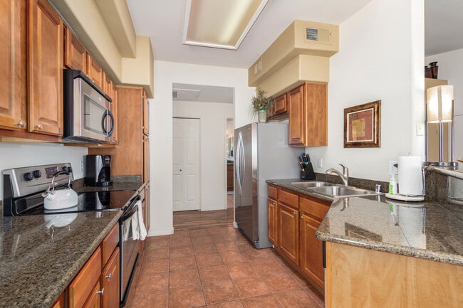 Roomy Kitchen - 5335 E Shea Blvd